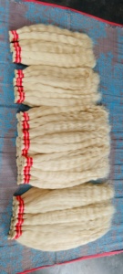 Venta al por mayor Real Indian Virgin Raw Temple Hair Cabello humano liso Rubio suave y sedoso de un solo donante procesado químicamente - Product Image 3