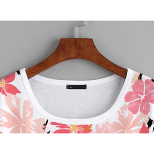 Camiseta de mujer transpirable con estampado floral, manga murciélago, hombros descubiertos y bajo redondo, estilo casual y versátil a la moda. - Product Image 3
