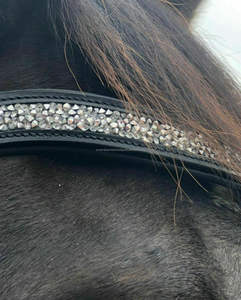 Brida de Cuero Premium Acolchada y Moldeada para Caballo, con Hebilla de Alta Calidad, Personalizable, en Varios Colores, para Equitación - Product Image 4