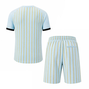 Conjunto de camiseta y pantalones cortos a rayas para hombre Ekin Impex, azul claro y amarillo, cuello redondo, ropa deportiva informal de verano, conjunto deportivo informal. - Product Image 2