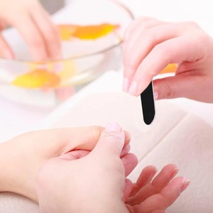 Lime à ongles en verre cristal double face antidérapante jetable grain 180 pour le soin des ongles - Product Image 1