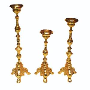 Ensemble de 3 bougeoirs en aluminium plaqué or pour la décoration de la maison et des mariages, taille personnalisable, écologique et durable. - Product Image 2