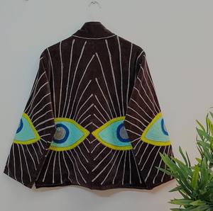 Chaqueta Negra Acolchada de Terciopelo Suzani Premium Hecha a Mano con Cuello Mandarín y Ojo Turco – Prenda Exterior Exclusiva Hecha a Medida y Trabajada a Mano. - Product Image 2