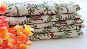 Tissu en coton imprimé à la main écologique au mètre, motif floral blanc et rose, imprimé Jaipur Sanganeri, doux, pour la décoration intérieure indienne, pour filles - Product Image 3