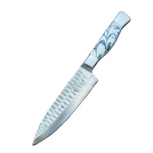 Cuchillo de acero de Damasco con mango azul marmoleado y hoja con patrón martillado - Product Image 1