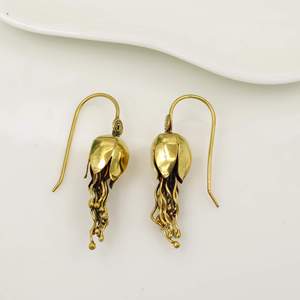Pendientes Colgantes de Latón Chapado en Oro con Diseño Floral, Estilo Bohemia, Joyería Unisex, Diseño Único, Accesorio de Moda, Regalo - Product Image 3
