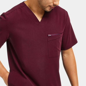 Tela transpirable de alta calidad, perfecta para largas jornadas de trabajo en hospitales y clínicas. Uniforme quirúrgico unisex con logotipo personalizado y talla a medida. - Product Image 4