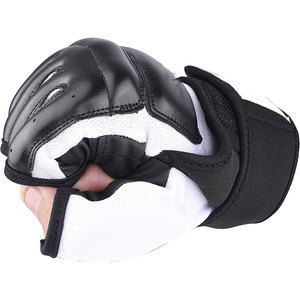 ถุงมือ MMA แบบเปิดนิ้ว ให้ความยืดหยุ่นสูง พร้อมการยึดเกาะที่มั่นคง เหมาะสำหรับการฝึกซ้อมกับกระสอบทรายและการฝึกเทคนิค ถุงมือ MMA คุณภาพสูง - Product Image 6