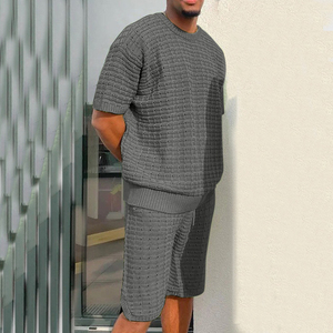 Vente en gros de t-shirts et shorts pour hommes à manches courtes, ensemble 2 pièces - Product Image 3