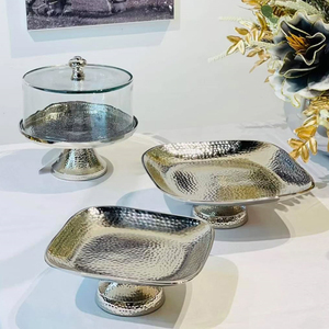 Soporte para Pastel de Aluminio Plateado con Textura Martillada, de Alta Demanda, Último Modelo, Decorativo de Lujo para Hogar y Hotel, para Cumpleaños - Product Image 1