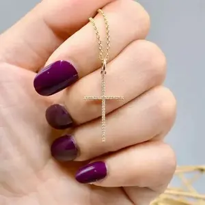 Collier Minimaliste de Luxe Plaqué Or avec Pendentif Croix en Moissanite et Argent S925, Bijou de Foi Simple Certifié GCI & IDGL - Product Image 3