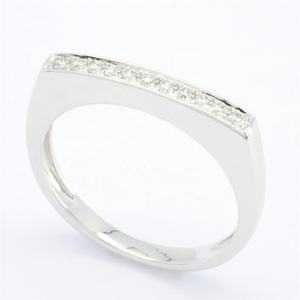 Best Seller 100% Natural Diamond Pave 18K Juego de parejas de oro blanco Anillos Premium con corte brillante redondo y 0.079ct Total Carat - Product Image 2