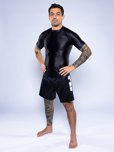 เสื้อรัดกล้ามเนื้อแขนสั้นแบบเรียบสำหรับ MMA และ BJJ - Product Image 4