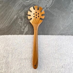 Cuchara para Servir Arroz de Madera WOQI, Utensilio de Cocina Resistente al Calor, Protege las Sartenes - Product Image 3