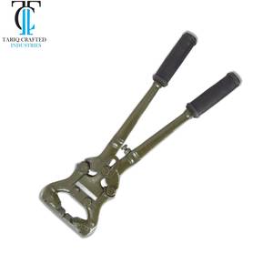 Nouveauté : Coupe-ongles ergonomique pour chevaux, outil vétérinaire par TARIQ CRAFTED INDUSTRIES - Product Image 3