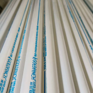 Tubería de PVC semicircular para agua de lluvia, para uso en fontanería y construcción, venta al por mayor y a bajo precio, proveedor mayorista. - Product Image 1