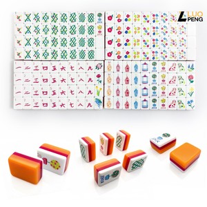 Juego de Mahjong de Acrílico Personalizado con Fichas Impresas, Coloridas y Portátiles, Grabado Profundo, Duradero para Viajar y Jugar - Product Image 1
