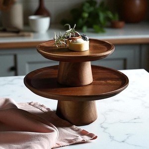 ฐานวางเค้กไม้ทรงกลมทำมือ ปลอดภัยสำหรับเครื่องล้างจาน - Product Image 1