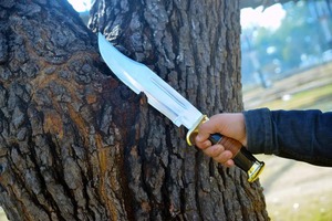 Cuchillo de Caza de Acero de Damasco Hecho a Mano con Hoja de Punta Caída y Funda de Cuero Rojo, Herramienta de Supervivencia para Exteriores - Product Image 3
