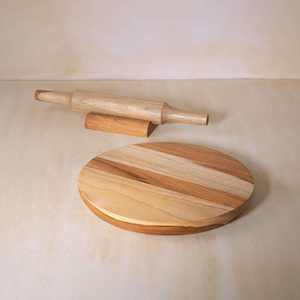 Tabla de amasar de madera natural con rodillo a juego para amasar masa, repostería, pizza, pan y pasteles - Product Image 2