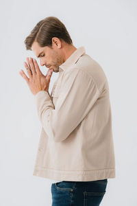Chaquetas de mezclilla beige para hombre de diseño clásico, tela de algodón premium de alto gramaje, manga larga, con botones, chaquetas y abrigos de mezclilla para hombre - Product Image 2