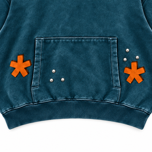 Sweat à capuche pour homme en molleton bouclette de coton épais, coupe courte et oversize, avec poche, sérigraphie personnalisée, effet vieilli et délavé à l'acide - Product Image 4