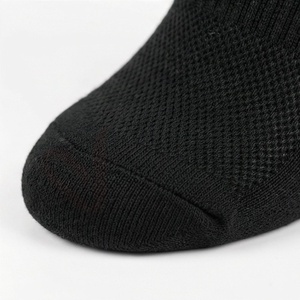 Chaussettes ras du cou pour hommes, couleur unie, tricotées, respirantes, en coton, polyester et élasthanne, pour usage quotidien en automne, style classique - Product Image 6