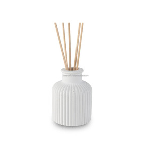 Jarrón de Resina con Diseño de Dragón Negro Moderno, Artesanía Creativa con Flores, Ecológico, Impermeable, Decoración para Bodas y Hogar, Uso en Mesa de Comedor - Product Image 3