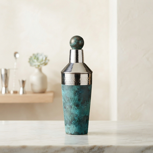 Coctelera de Martini de Metal con Acabado Patinado, Herramienta para Bar, Coctelera de Cócteles de la India en Oferta, Mezclador de Bebidas a Precio Accesible - Product Image 1