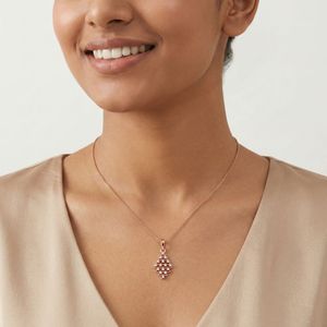 Elegante Colgante de Oro Rosa con Diamante Natural de 0.07 Quilates, Corte Brillante Redondo, Claridad VS SI, Certificado IGI, para un Estilo Atemporal - Product Image 1