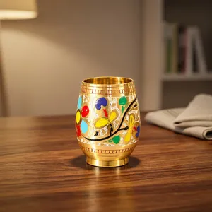Verres à boire en laiton faits à la main avec un design floral émaillé coloré, gobelets en métal traditionnels pour une table à manger élégante à la maison - Product Image 3