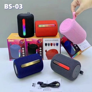 Altavoz Inalámbrico BS-03 con Correa <span class=keywords><strong>de</strong></span> Transporte, Carcasa <span class=keywords><strong>de</strong></span> Malla <span class=keywords><strong>de</strong></span> Tela, Tira <span class=keywords><strong>de</strong></span> Luces RGB, Dispositivo para Exteriores, Camping, Emergencias, Venta al Por Mayor - Product Image 3