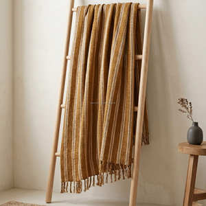 Manta de Sofá Tejida a Mano con Rayas Multicolores de Algodón Natural para Colecciones de Decoración del Hogar de Estilo Costero, Rústico y Contemporáneo - Product Image 6