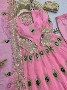 Ensemble de costume Anarkali en soie froissée pour femmes LAMOUNT, avec broderies de paillettes, pantalon et dupatta |   Entièrement cousu, séchage rapide, traditionnel - Product Image 2