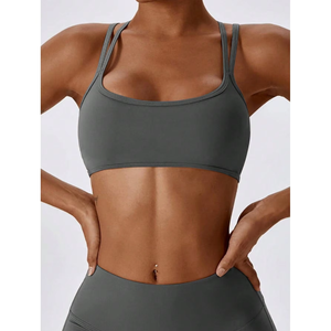 Soutien-gorge de sport noir sans coutures pour femme, col rond, bretelles croisées, maintien moyen, pour yoga, fitness et entraînement - Product Image 4