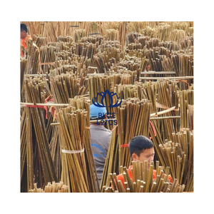 Bâtons de bambou vietnamiens fendus DISPONIBLES pour les fournisseurs d'artisanat, les ateliers de tissage et les marchands internationaux de matériaux de construction - Product Image 1