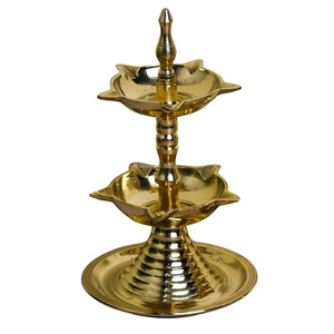 Diseño tradicional de Kerala Hermosa Diya de latón pesado de 2 pasos, ideal para templos y habitaciones Pooja - Product Image 5