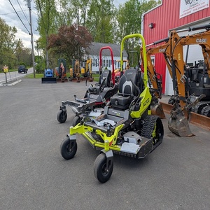 Achetez un tracteur tondeuse professionnel d'occasion avec chargeur, une machine puissante et efficace pour les travaux extérieurs à grande échelle, en stock - Product Image 4