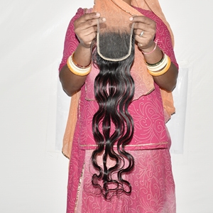 Cabello humano vietnamita natural 4x4 HD sin procesar, con cutícula alineada, sin tejer, color negro, onda profunda - Product Image 2