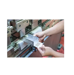 Service de pliage de tôles CNC professionnel Vibhuti Enterprises, formage de métaux de précision, fabrication sur mesure de tôles métalliques, industriel - Product Image 1