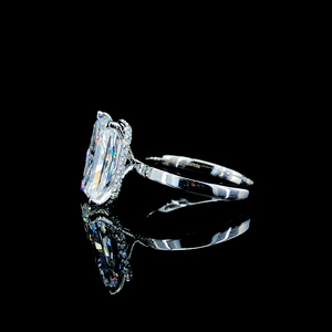 แหวนเพชรเพาะเลี้ยงในห้องปฏิบัติการ ทองคำขาว 18 กะรัต พรีเมียม รับรองโดย IGI ทรงรัศมี 3.75 กะรัต ความสะอาดระดับ VVS2 เครื่องประดับชั้นดีสำหรับผู้หญิง - Product Image 3