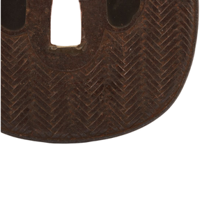 Protector de espada de hierro del período Edo japonés con diseño Asa-Jiro (nudo de cesta) y Nakago-Maki (esquina curva) 8.52cm X 7.98cm - Product Image 4