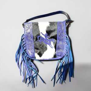 Bolso de hombro bohemio de cuero genuino con flecos de borlas y diseño de caballo con estampado animal para uso diario. - Product Image 1
