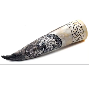 Corne à boire viking rustique authentique faite à la main, mug de guerrier médiéval, gobelet, récipient nordique naturel sculpté pour boire - Product Image 4