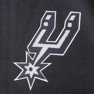 Chaqueta Bomber de los San Antonio Spurs, Bordada, 100% Transpirable, de Secado Rápido, Poliéster/Cuero, con Ribete en Contraste Blanco y Negro, Clásica para Adultos - Product Image 5