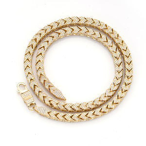 Collar Chevron de Diamantes Cultivados en Laboratorio al por Mayor en Plata de Ley 925 con Cadena de Eslabones en V Completamente Engastados para Hombres y Mujeres - Product Image 1