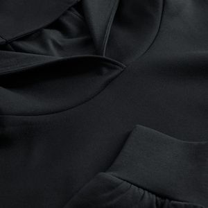 Ensemble de survêtement décontracté deux pièces pour femme : sweat à capuche court et pantalon de jogging large – Vêtements de sport athleisure, idéal pour l'entraînement, personnalisable (OEM) - Product Image 5