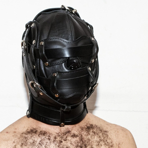 Máscara de Cuero con Múltiples Correas, Estilo Moderno, para Clubes Nocturnos, Disfraz Sexy para Fiestas, Máscara Facial Completa de Cuero, Personalizable con Marca - Product Image 1