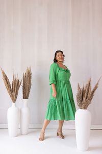 Robe midi à volants imprimée à pois verts, manches trois quarts, coupe trapèze en mousseline, décontractée, coupe ample, pour femme, idéale pour l'été - Product Image 1
