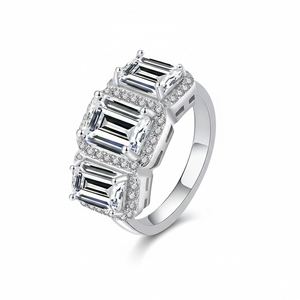 Anillo de Compromiso Unisex Clásico con Tres Piedras de Diamante Cultivado en Laboratorio con Corte Esmeralda, Estilo Hip Hop, Certificado IGI, Engaste de Puntas, Oro Sólido de 14K - Product Image 3